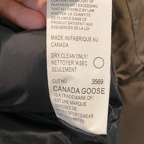 Canada Goose Chiliwack Down Bomber- Men’s XS - Picture 9 of 9